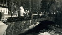 Romkerhalle Mai 1932 Blick auf die Pferdeställe hinter der Brücke
